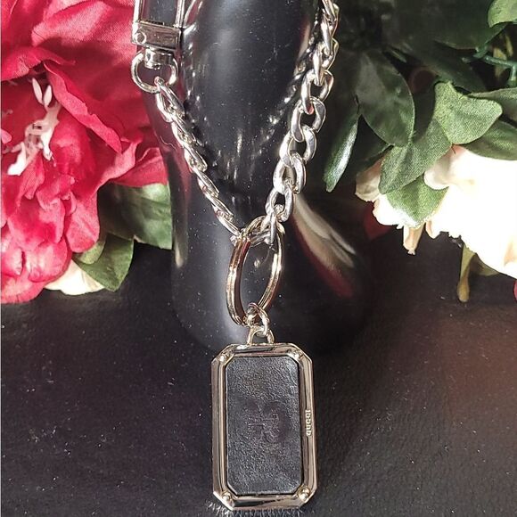 Gucci Leather Embossed Dog Tag KeyChain/Bag Charm GIFTABLE PRISTINE COND… - Picture 12 of 16
